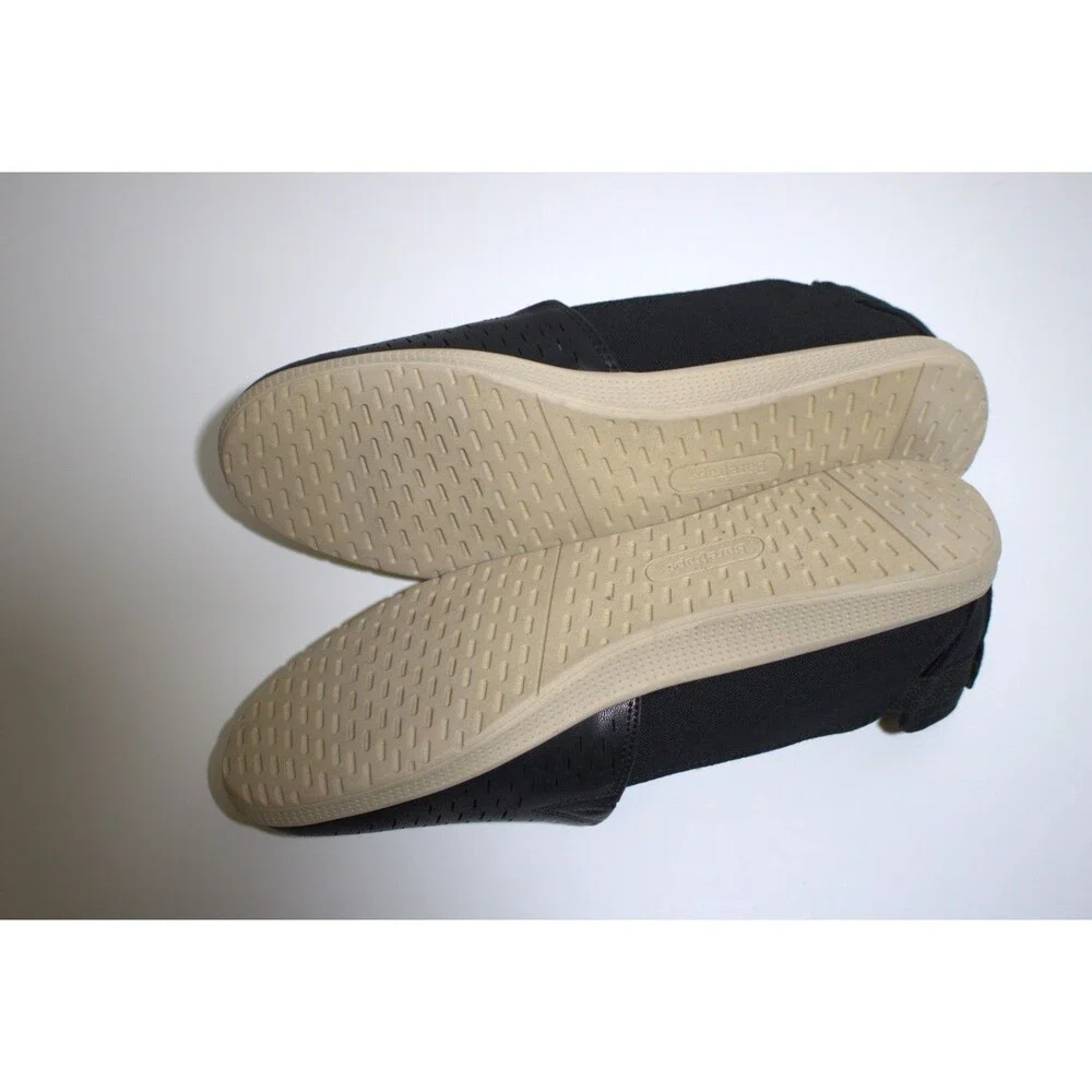 Baretraps Viccia Size 8.5 Women's Casual‎ Black Flats NIB